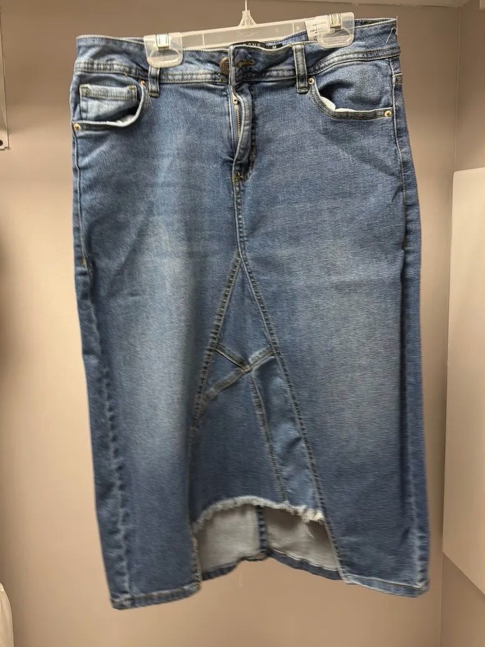 Straight Leg Women’s Jeans in Medium Blue Denim